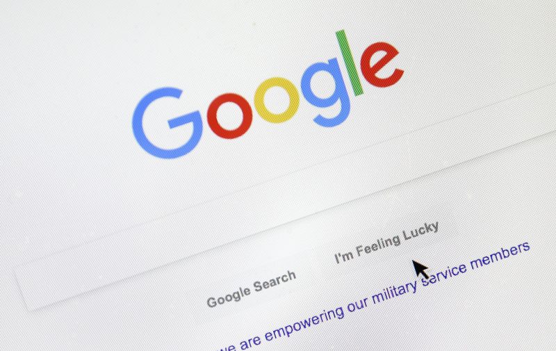 Google will limit some users' access to California news sites.