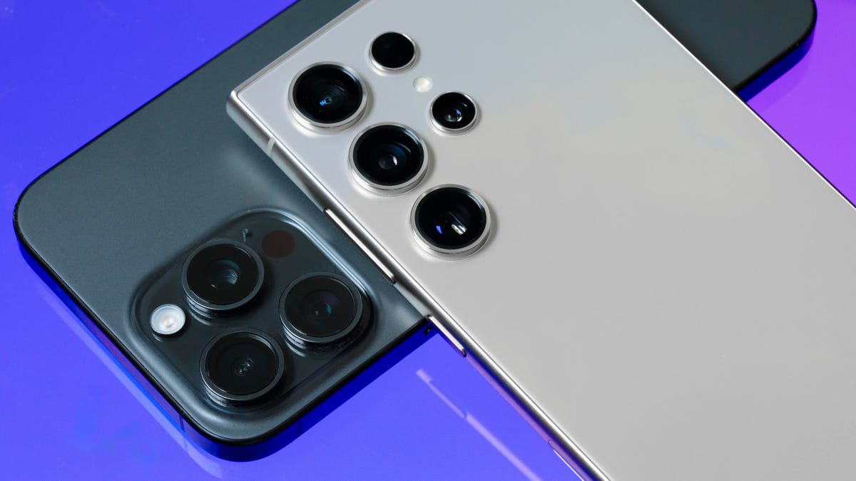 Cameras and lenses on the Apple iPhone 15 Pro Max and the Samsung S24 Ultra